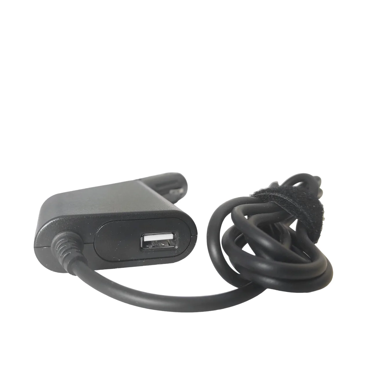 12 V-os szivargyújtós adapter USB-porttal és kábellel a tablet töltéséhez
