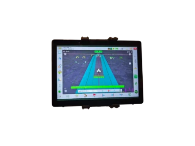 AgOpenGPS-t futtató Dell Latitude 5290 tablet ipari tartóban