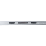 A tablet széle az USB- és SIM-csatlakozókkal