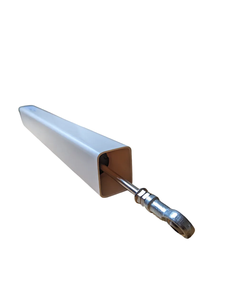 A 250 mm-es lineáris szögszenzor rúdvége és dugattyúja közelről